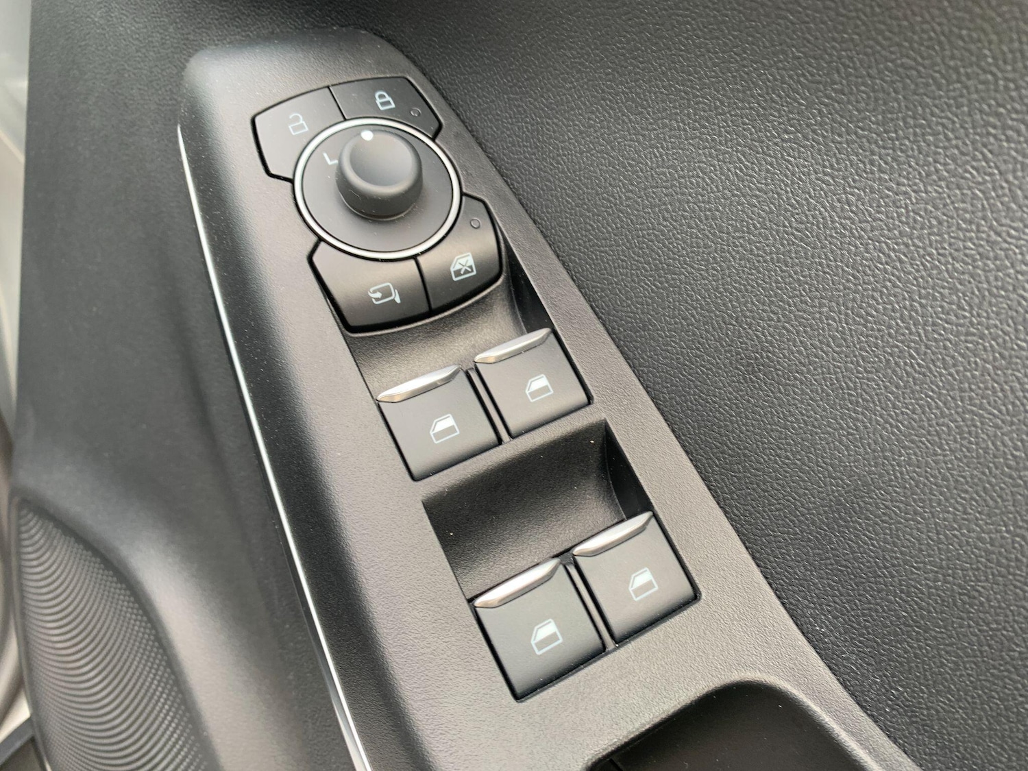 Used Ford Puma for sale - 76995145: Photo 28