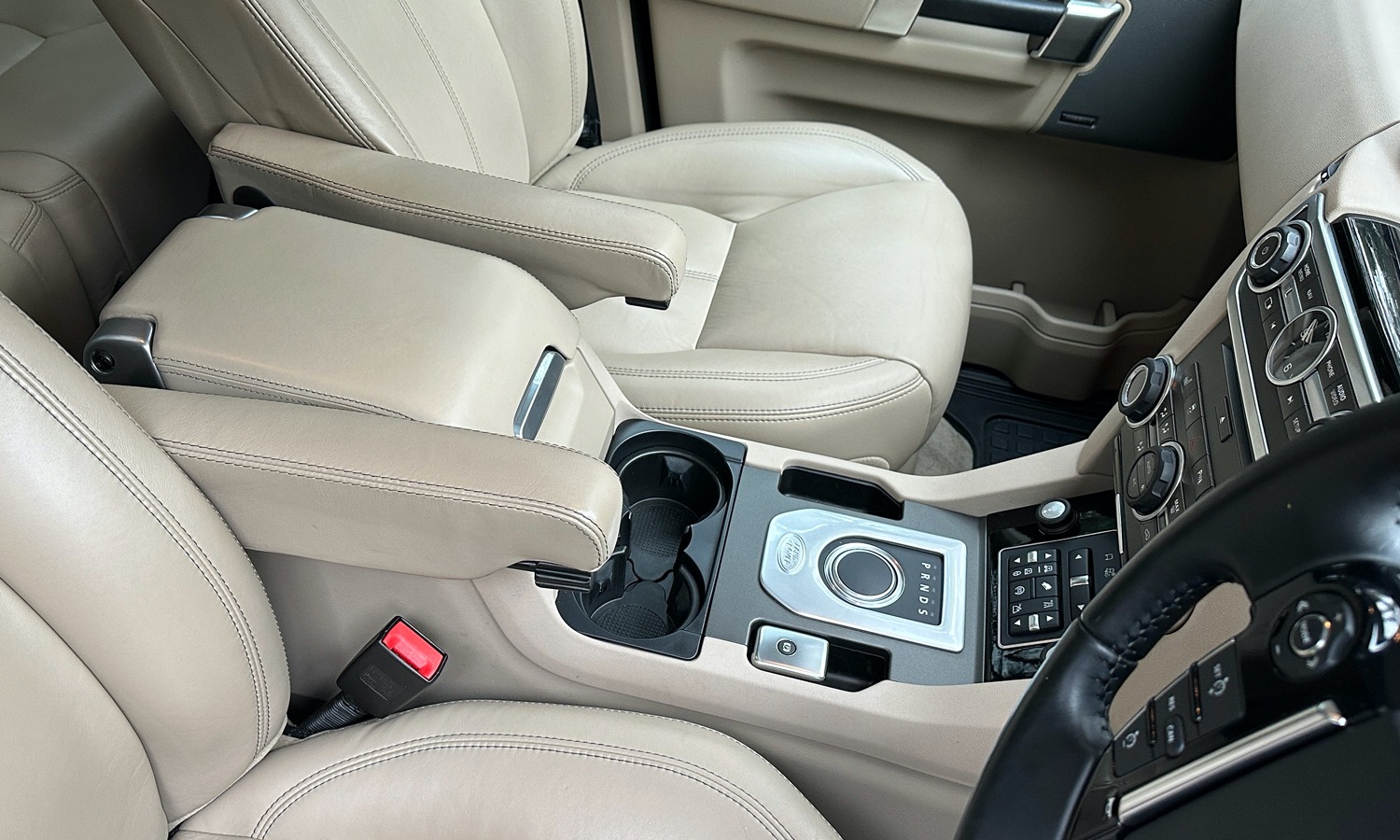 Used Land Rover Discovery 2015 for sale - 77474561: Photo 32