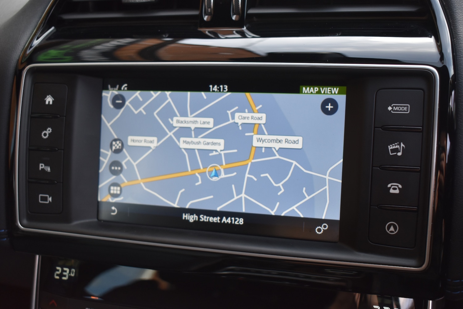 Used Jaguar XE 2016 for sale - 77818047: Photo 10