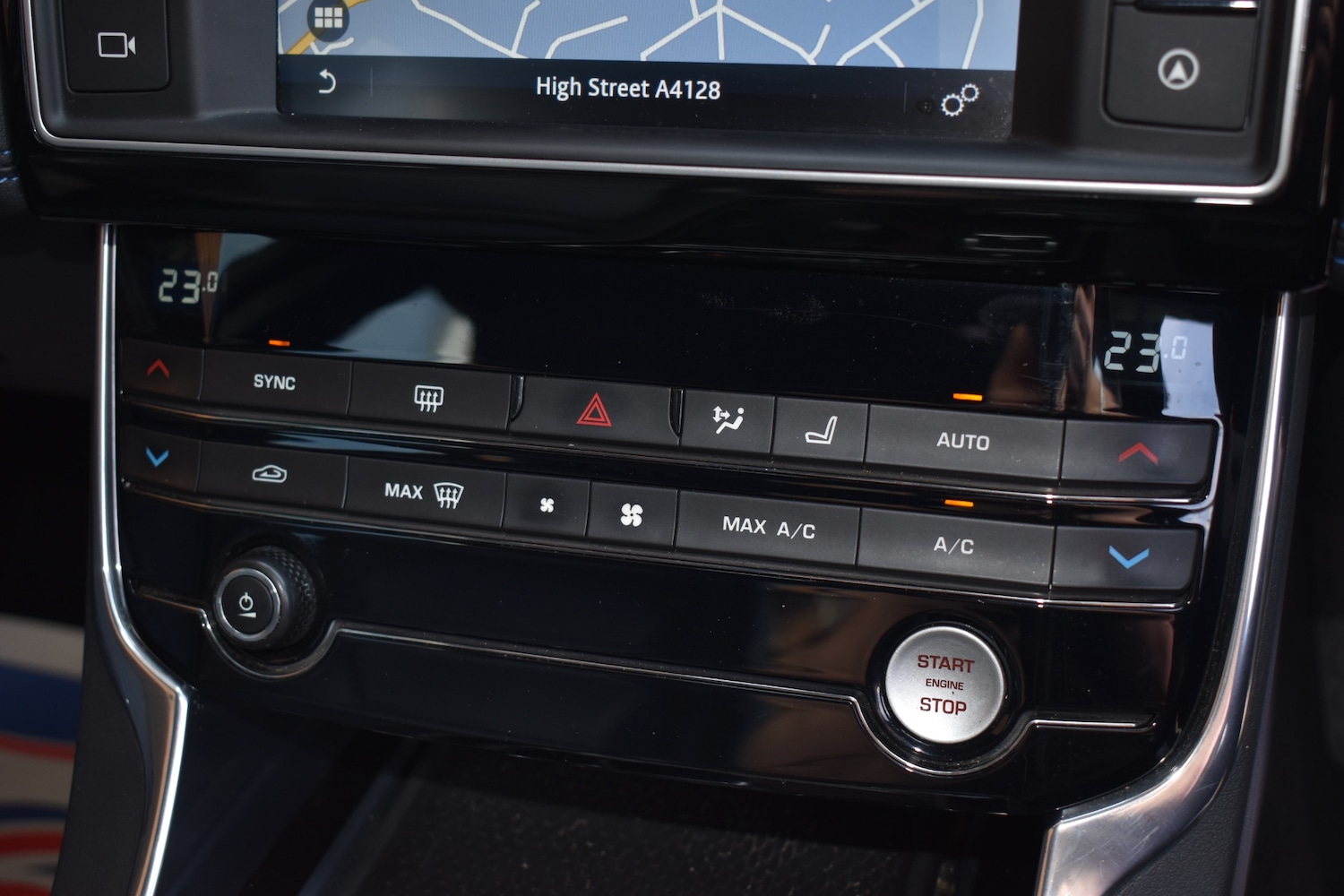 Used Jaguar XE 2016 for sale - 77818047: Photo 11