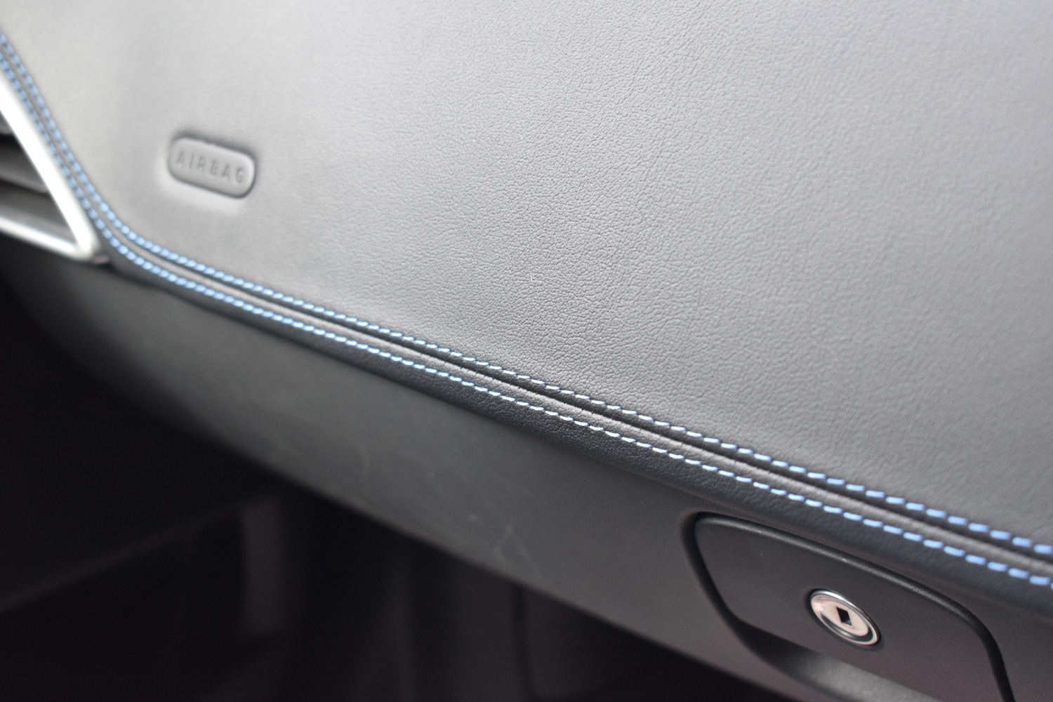 Used Jaguar XE 2016 for sale - 77818047: Photo 22