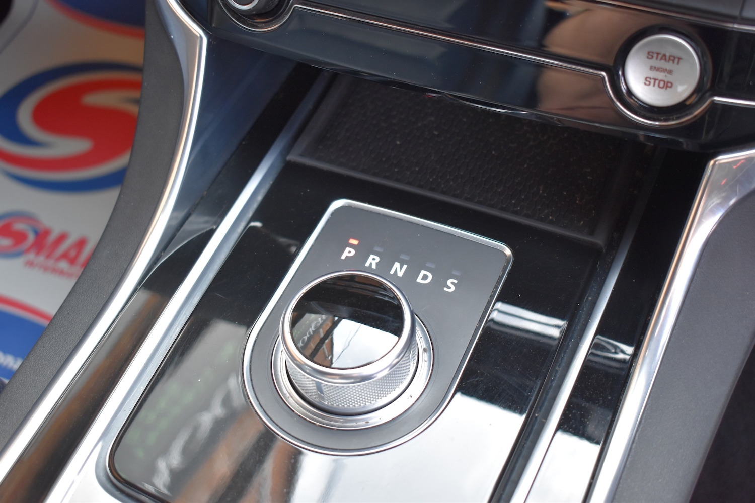 Used Jaguar XE 2016 for sale - 77818047: Photo 9