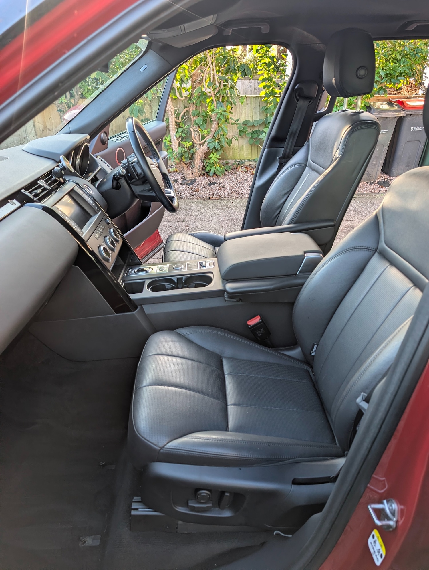 Used Land Rover Discovery 2017 for sale - 76603893: Photo 21