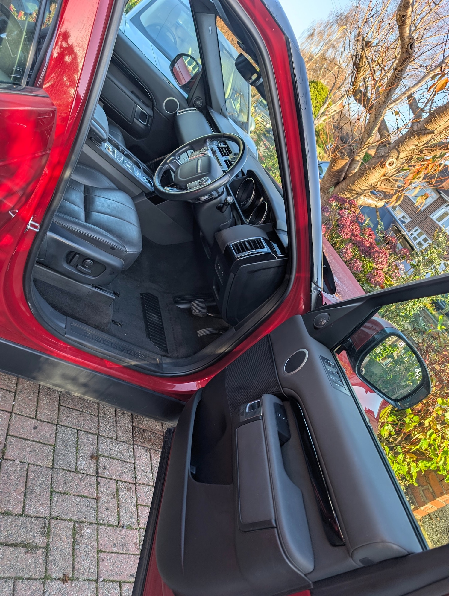 Used Land Rover Discovery 2017 for sale - 76603893: Photo 25