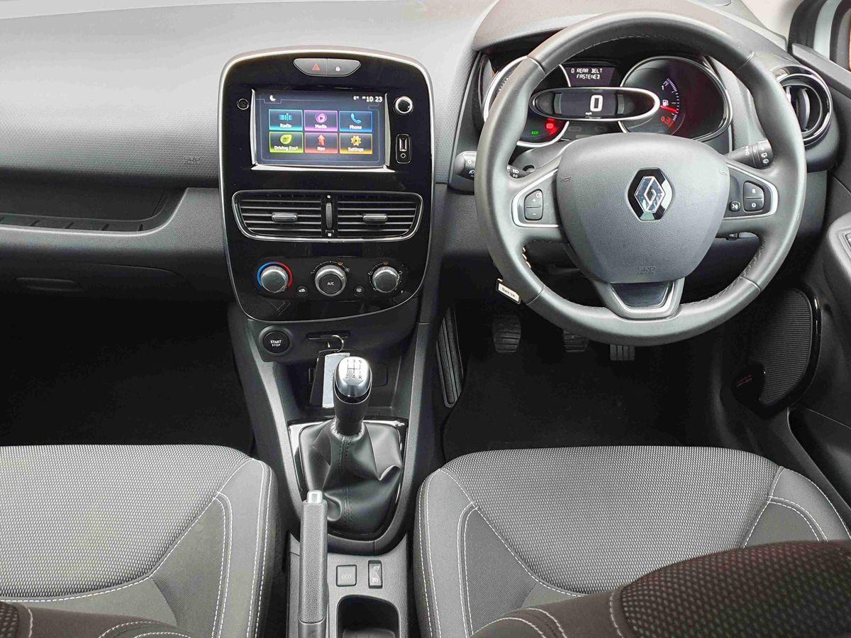 Used Renault Clio 2018 for sale - 76966602: Photo 11