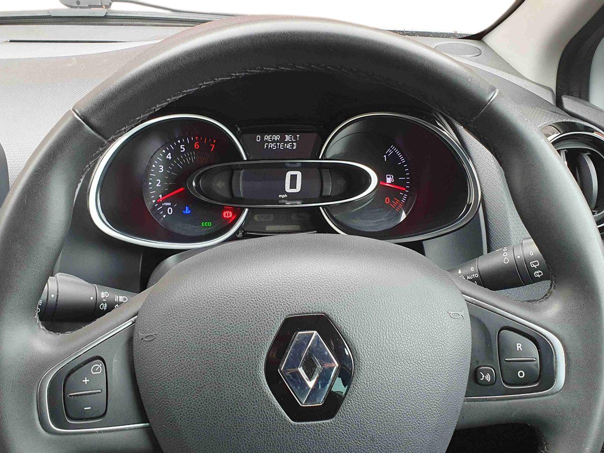Used Renault Clio 2018 for sale - 76966602: Photo 13
