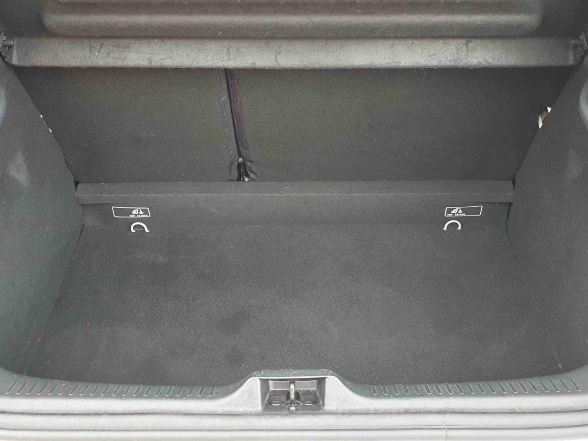 Used Renault Clio 2018 for sale - 76966602: Photo 18