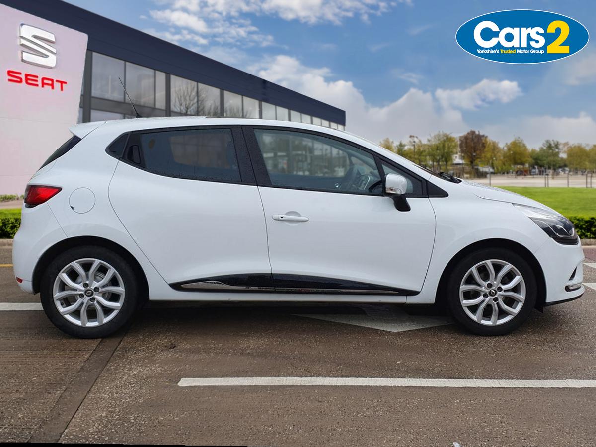 Used Renault Clio 2018 for sale - 76966602: Photo 2