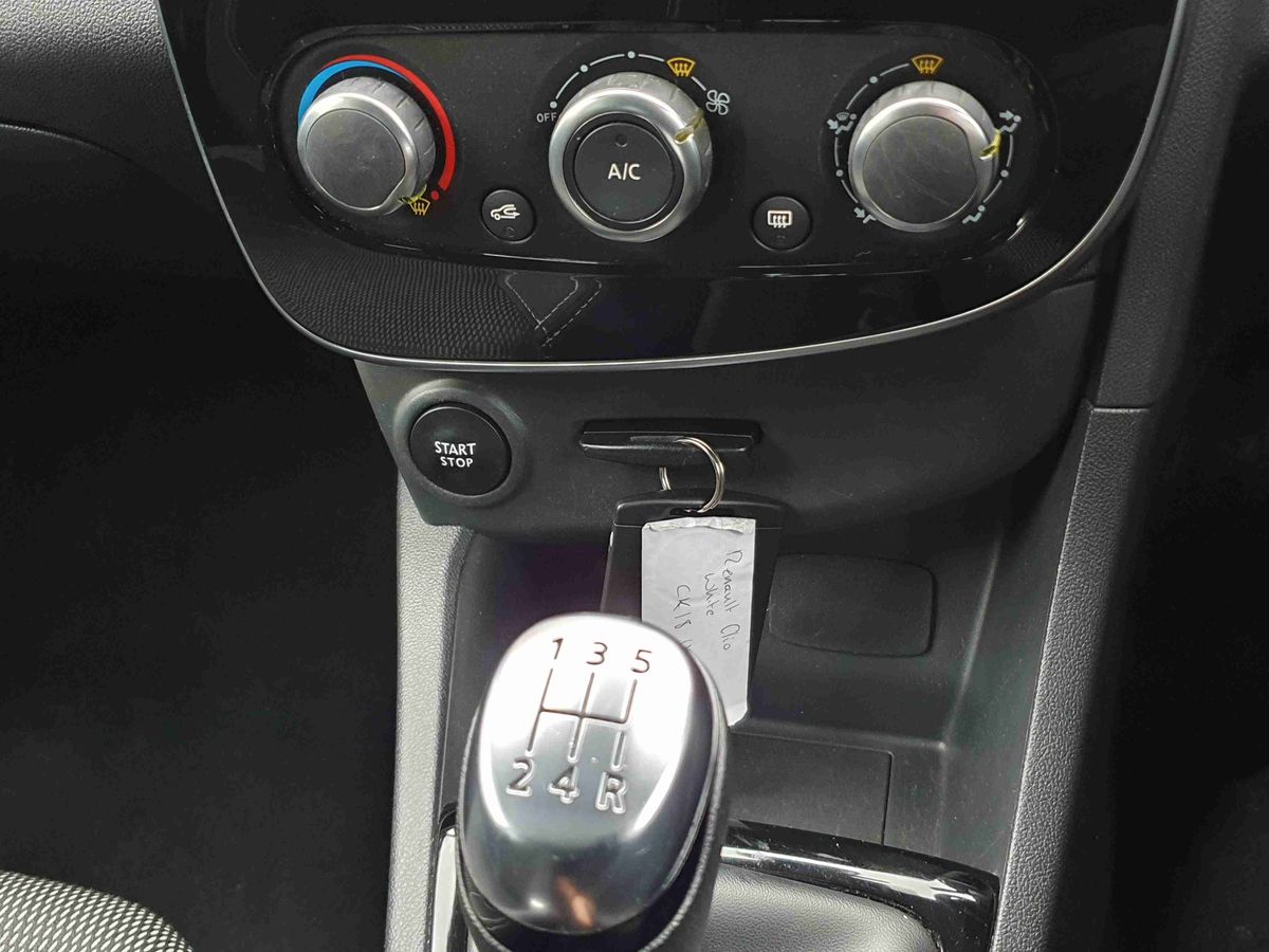 Used Renault Clio 2018 for sale - 76966602: Photo 25