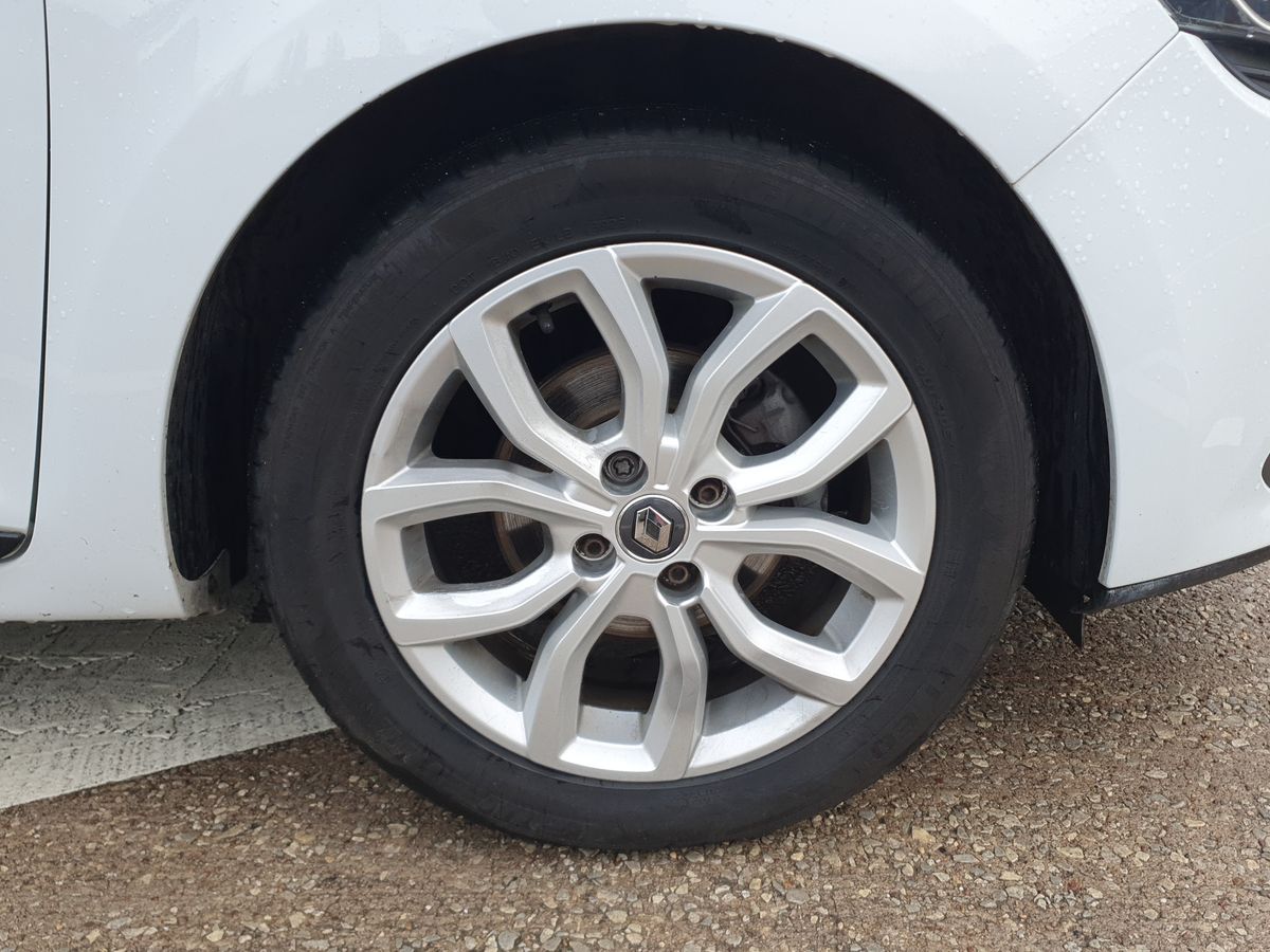 Used Renault Clio 2018 for sale - 76966602: Photo 9