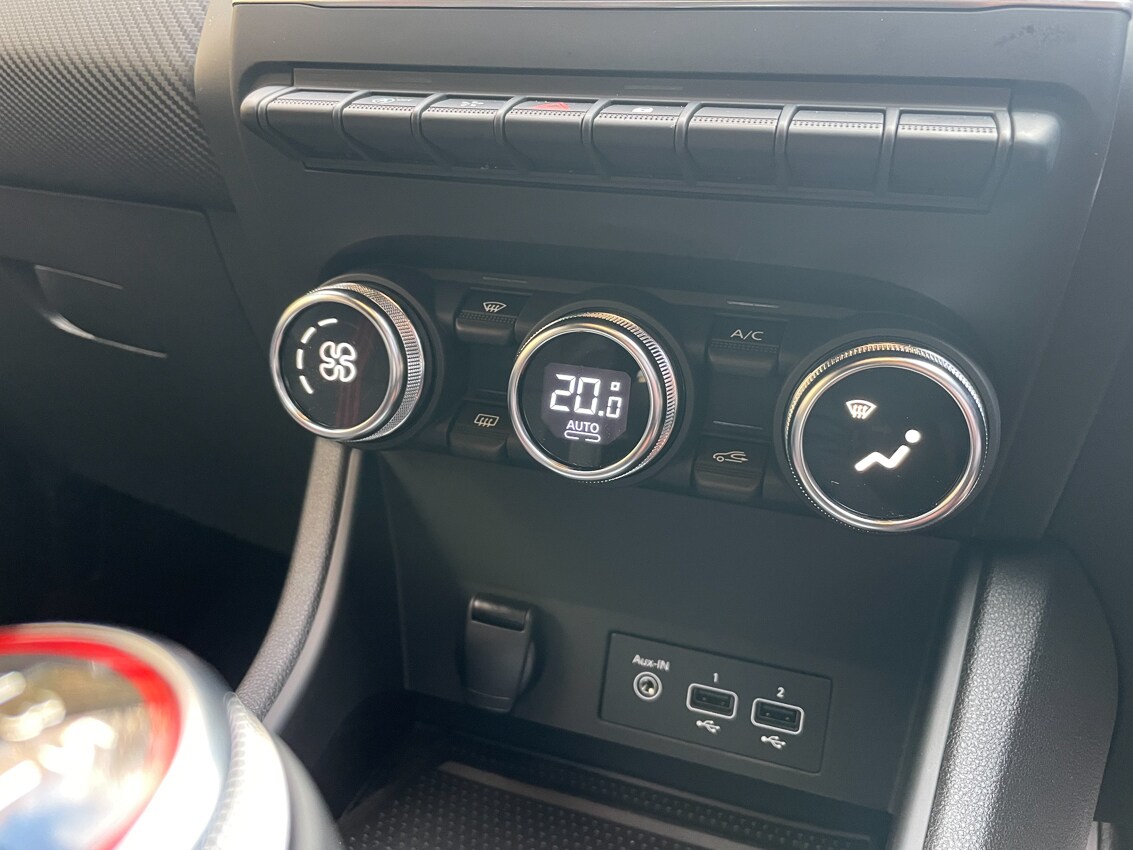 Used Renault Captur for sale - 77145315: Photo 18