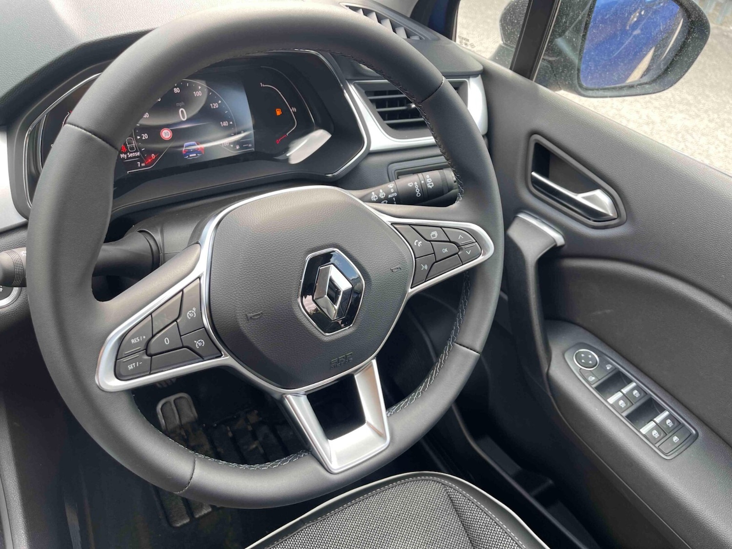 Used Renault Captur for sale - 77145315: Photo 33