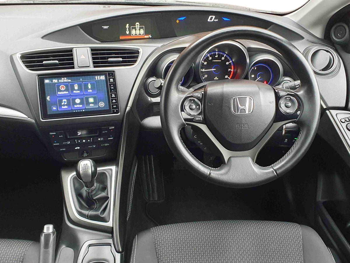 Used Honda Civic 2016 for sale - 76888698: Photo 12
