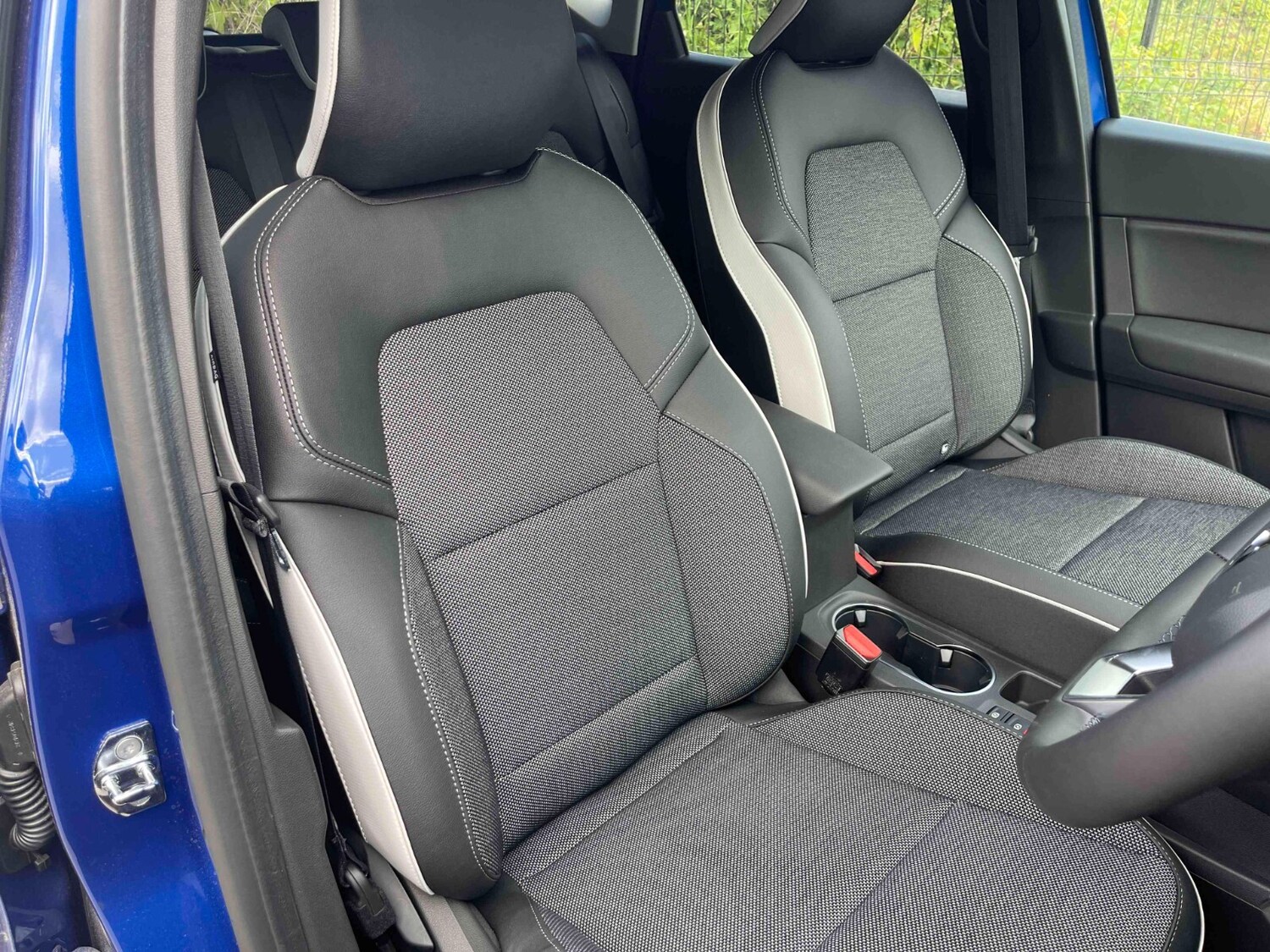 Used Renault Captur for sale - 76623114: Photo 26