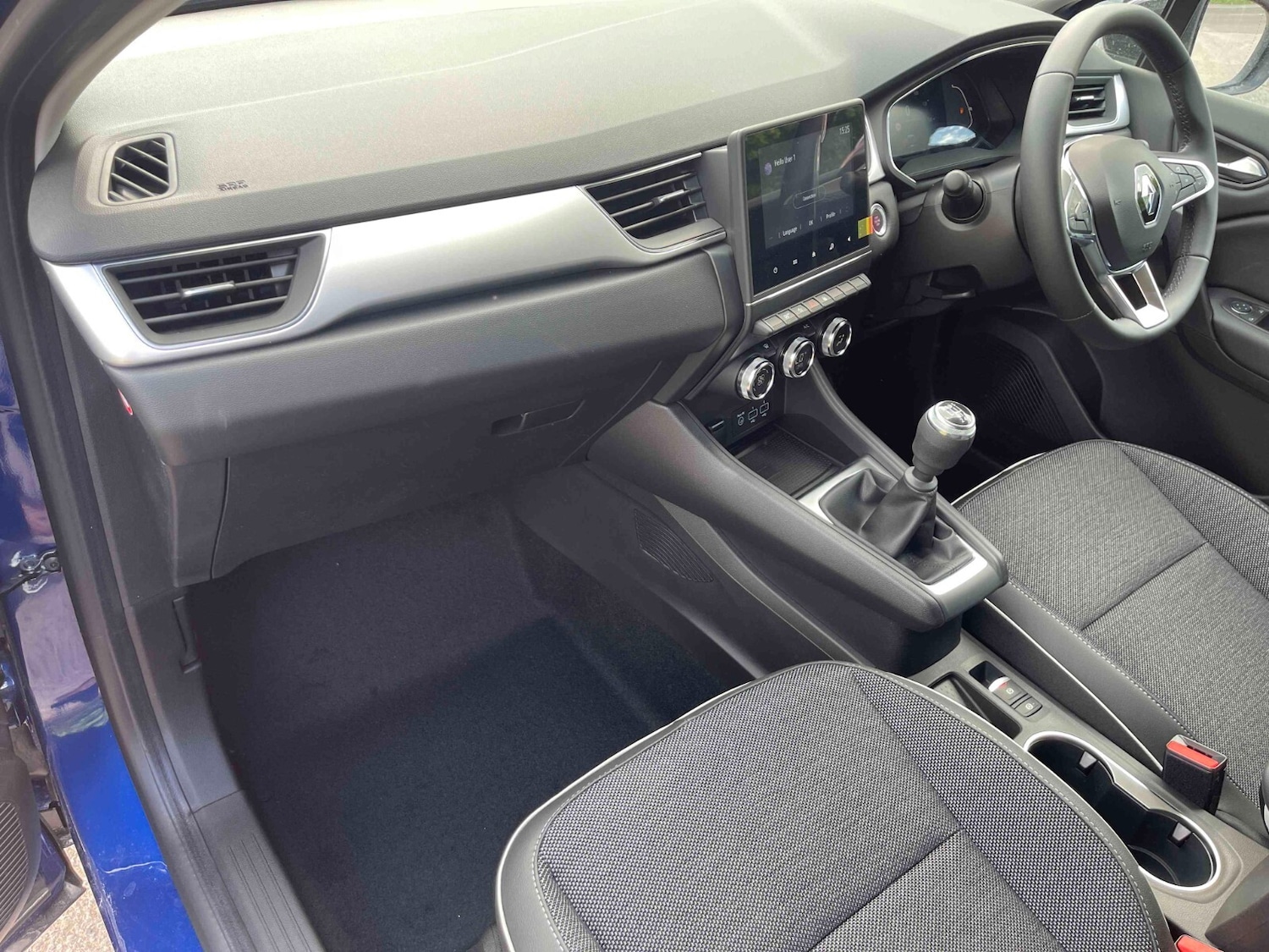 Used Renault Captur for sale - 76623114: Photo 30