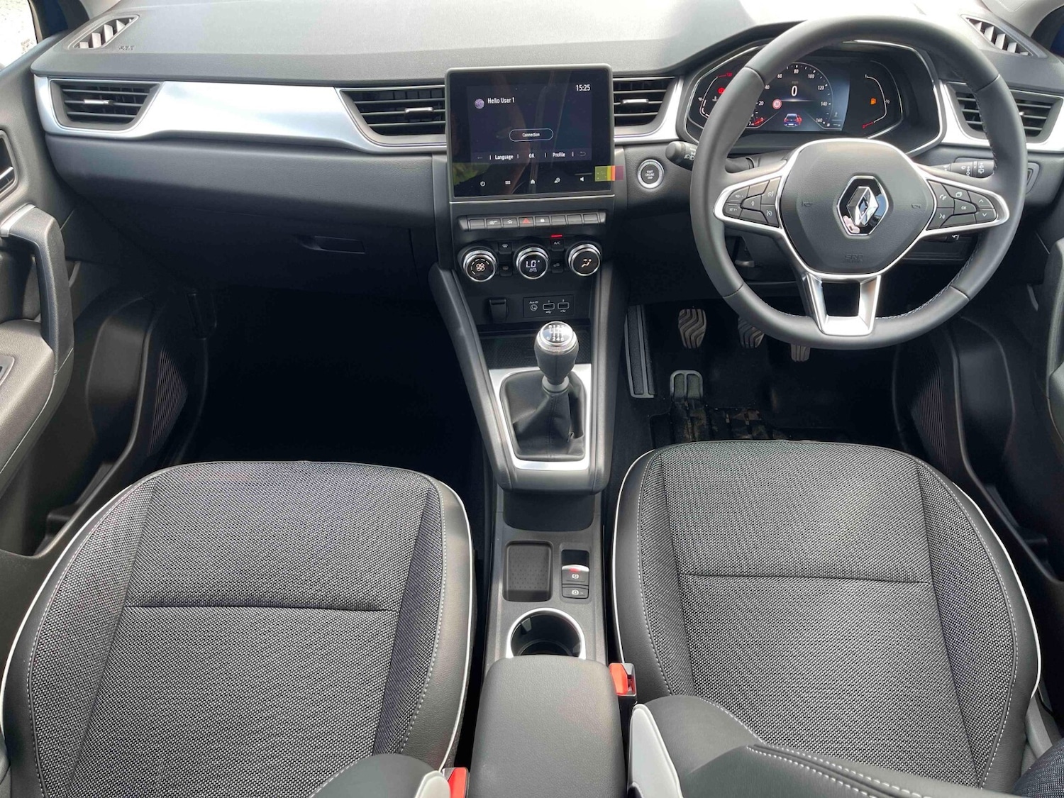 Used Renault Captur for sale - 76623114: Photo 32