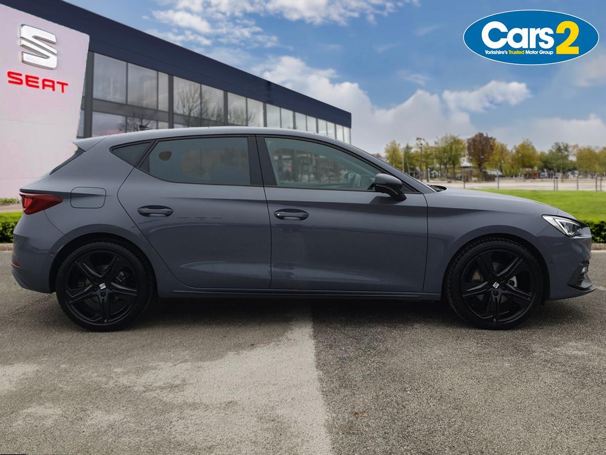 Used SEAT Leon 2025 for sale - 76615438: Photo 2