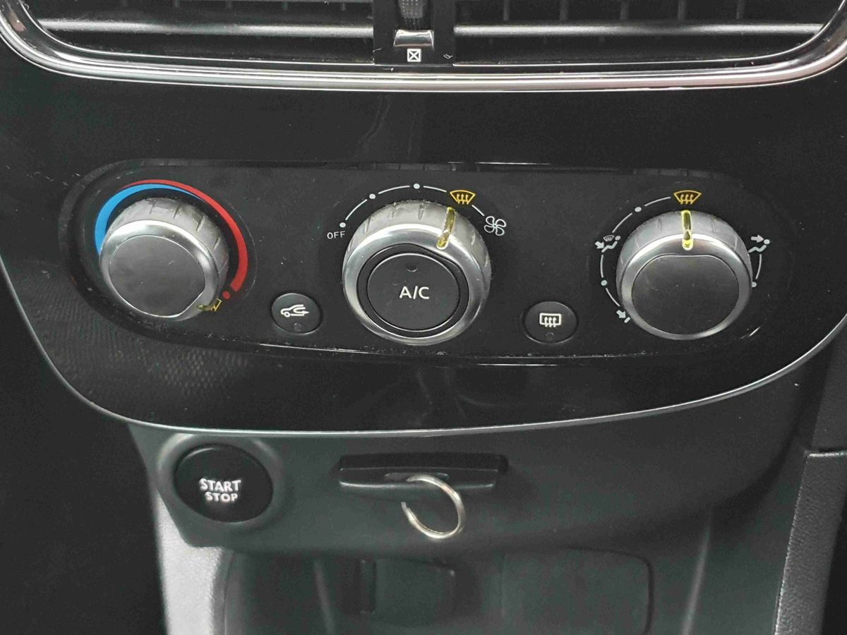 Used Renault Clio 2018 for sale - 77346802: Photo 26