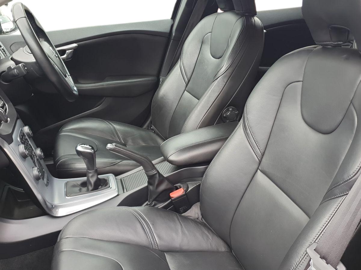 Used Volvo V40 2018 for sale - 76623427: Photo 16