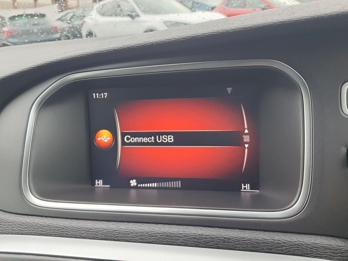 Used Volvo V40 2018 for sale - 76623427: Photo 22