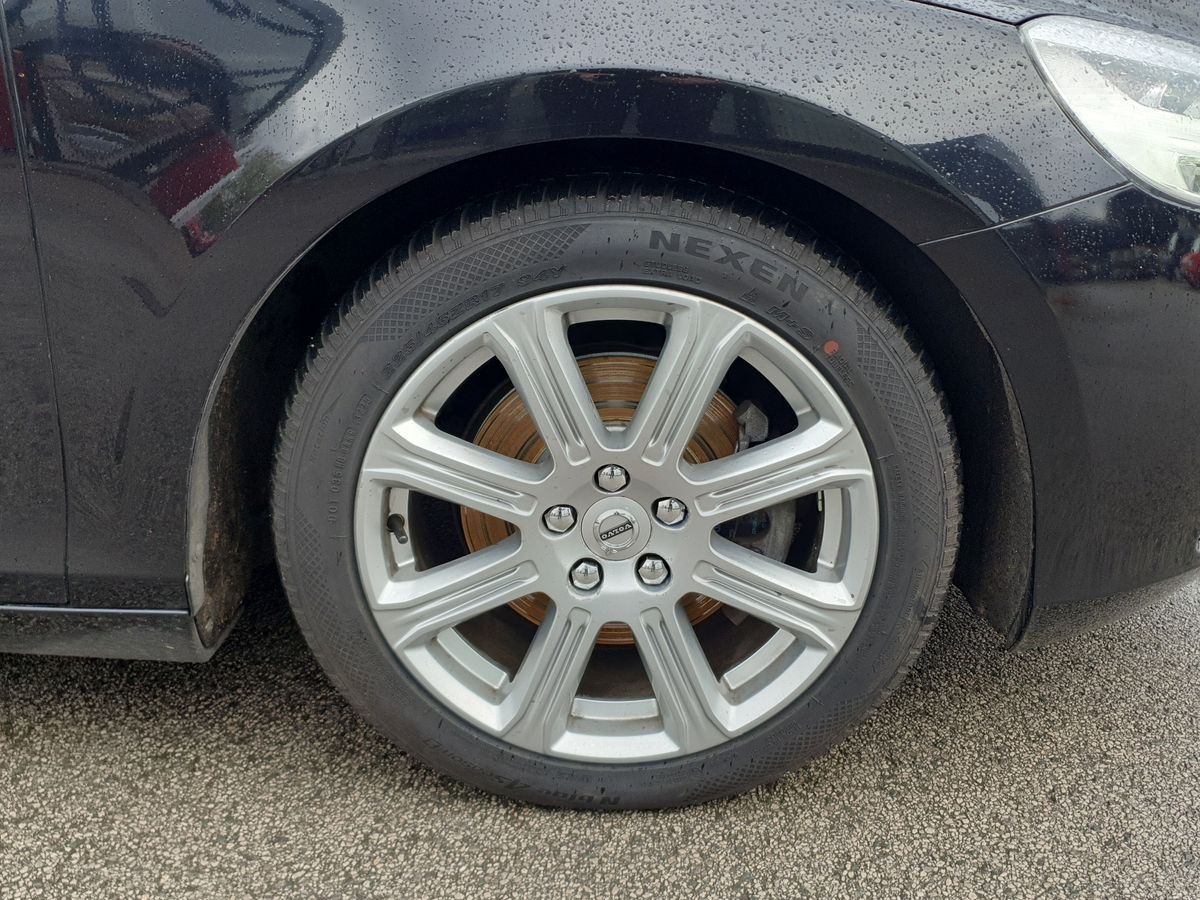 Used Volvo V40 2018 for sale - 76623427: Photo 9