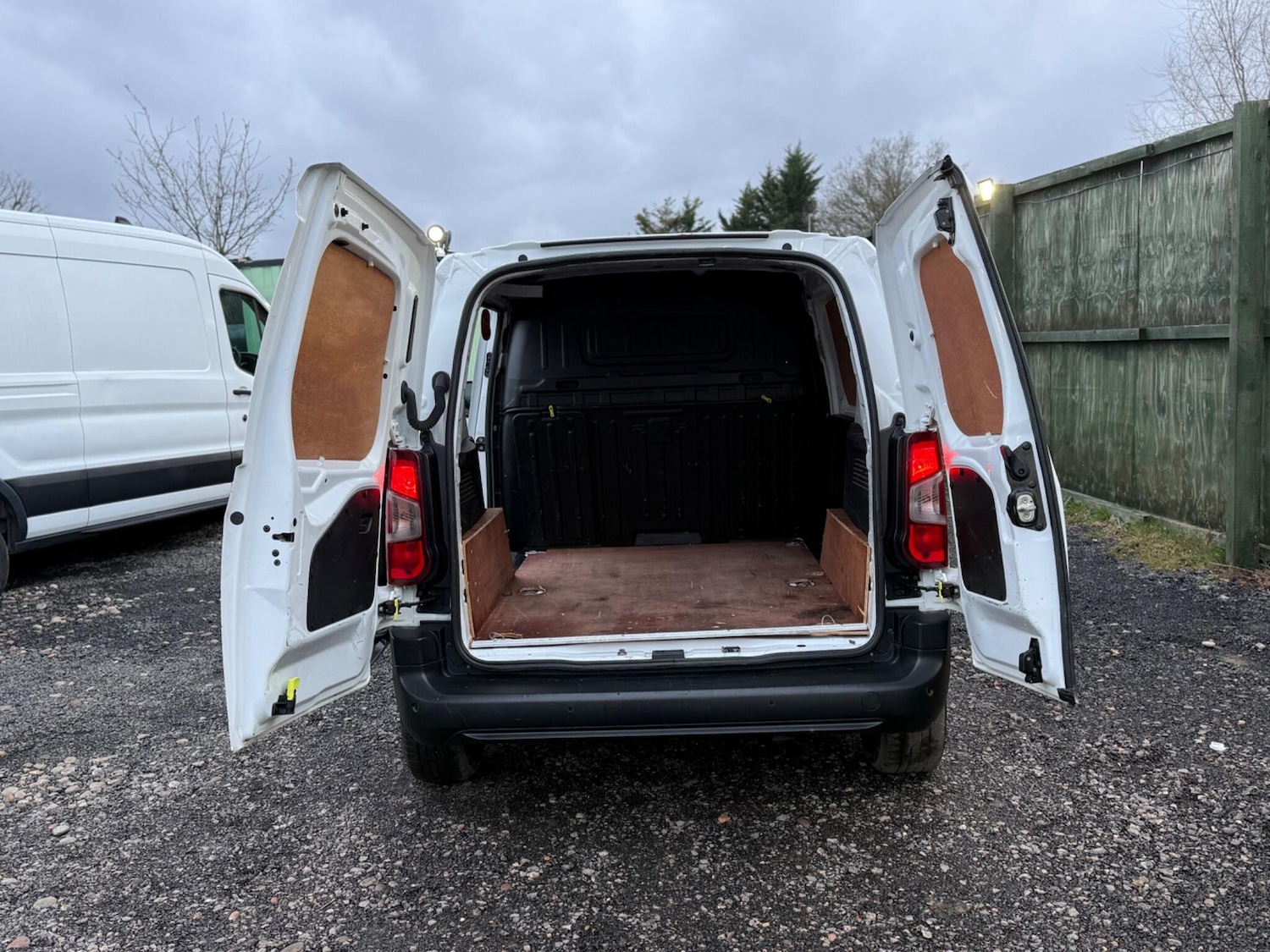 Used Peugeot Partner 2021 for sale - 77387029: Photo 12