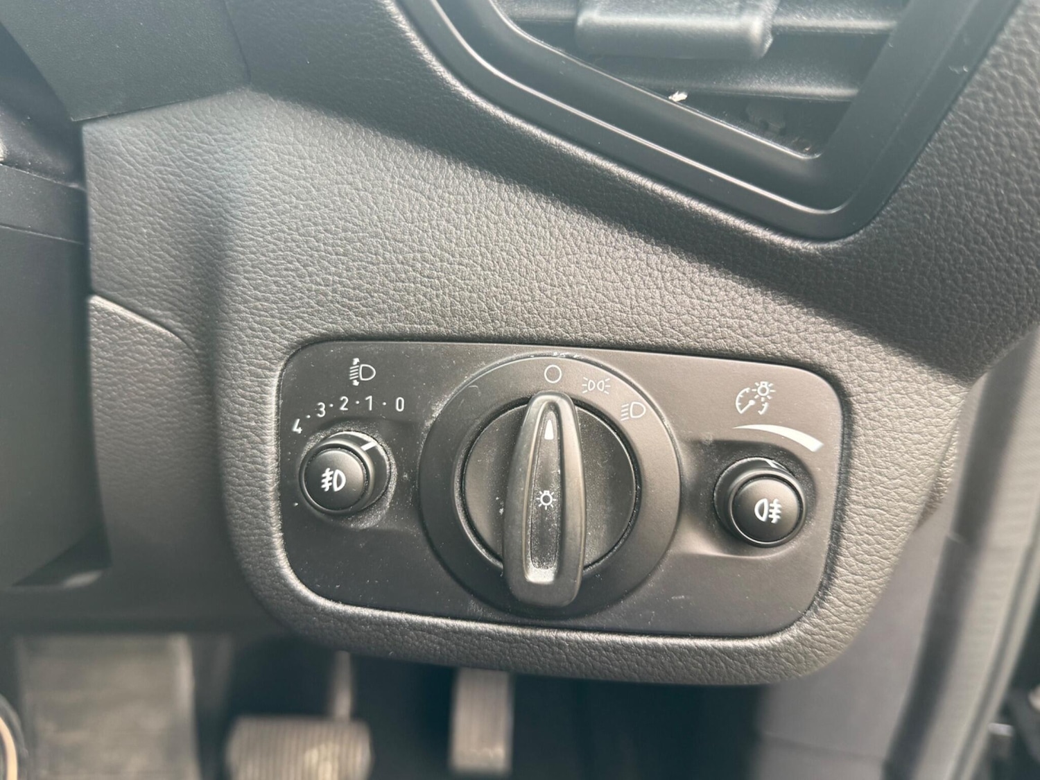 Used Ford C-Max 2016 for sale - 77292054: Photo 24