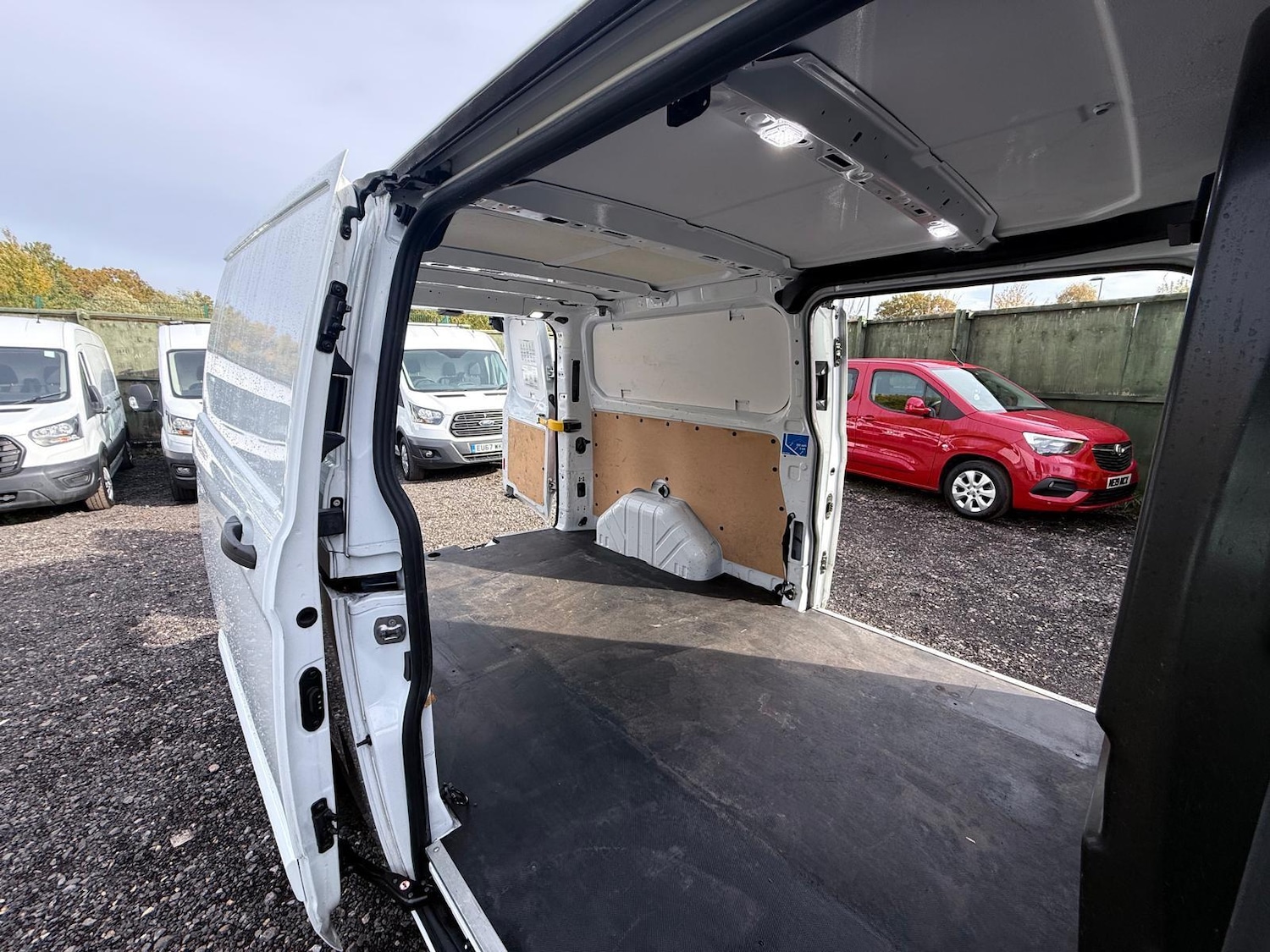 Used Ford Transit Custom 2020 for sale - 77248214: Photo 11