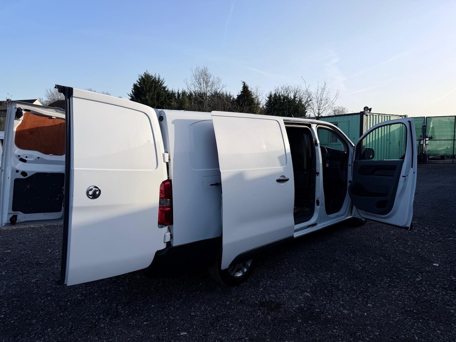 Used Vauxhall Vivaro for sale - 77671753: Photo 8