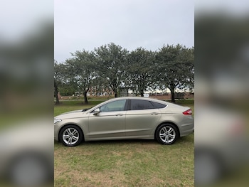 Used Ford Mondeo 2015 for sale - 79105452: Photo