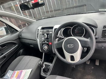 Used Kia Venga 2010 for sale - 79302419: Photo
