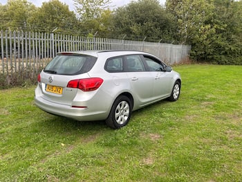 Used Vauxhall Astra 2015 for sale - 79762611: Photo