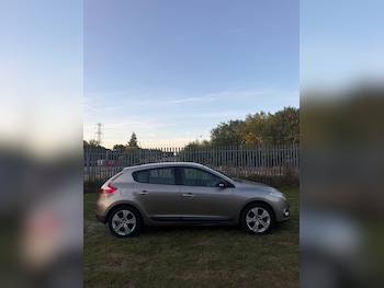 Used Renault Megane 2011 for sale - 79620680: Photo