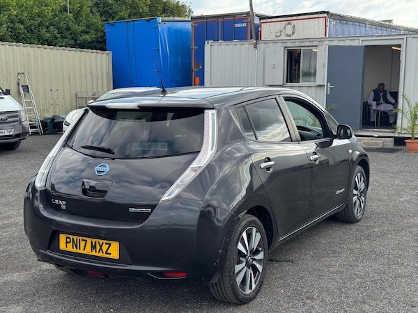 Used Nissan Leaf 2017 for sale - 75338053: Photo 2