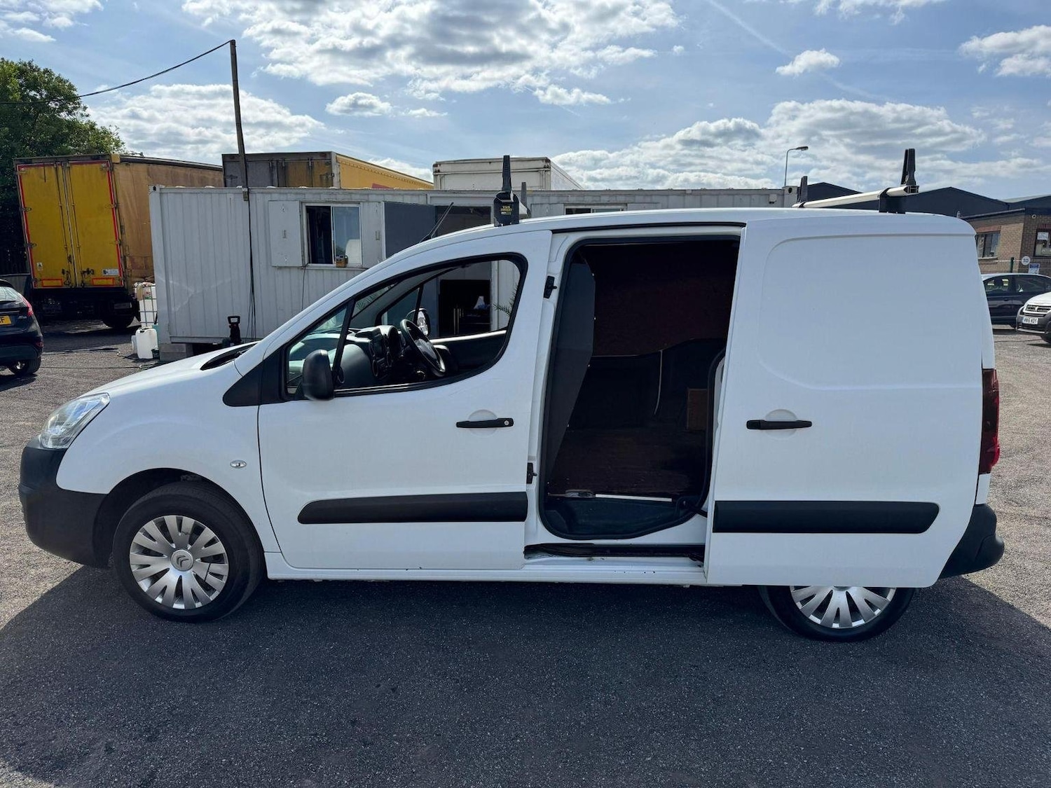 Used Citroen Berlingo 2017 for sale - 76794415: Photo 3