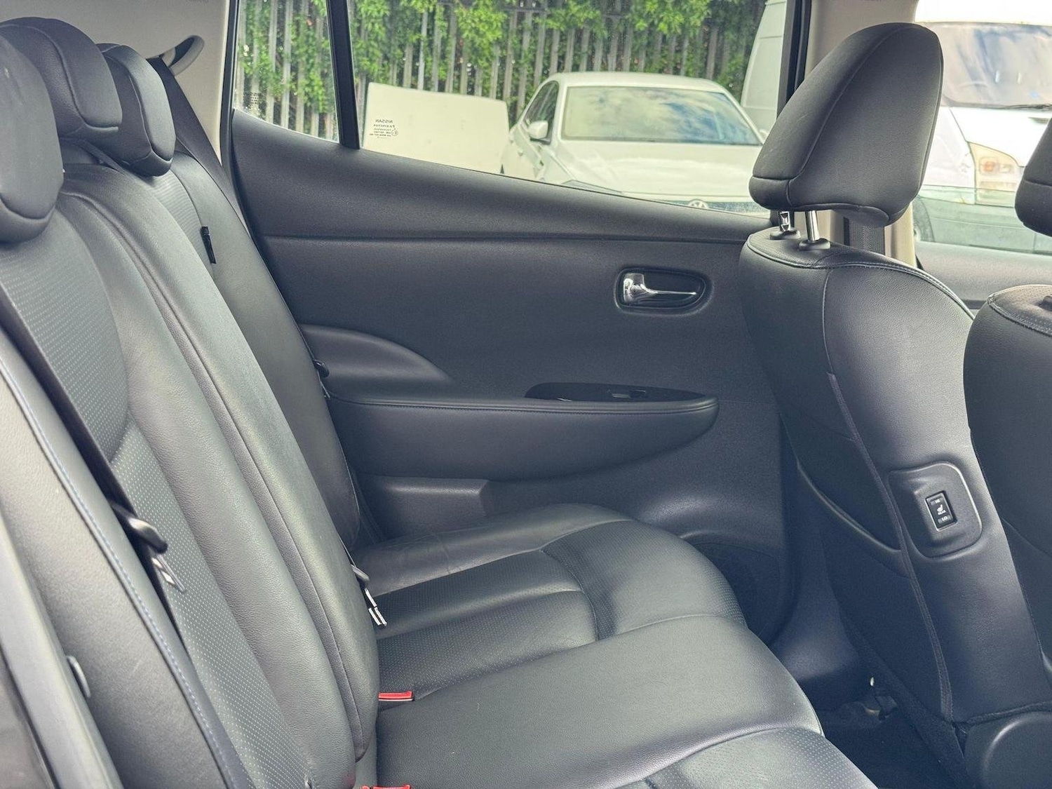 Used Nissan Leaf 2017 for sale - 76794411: Photo 11