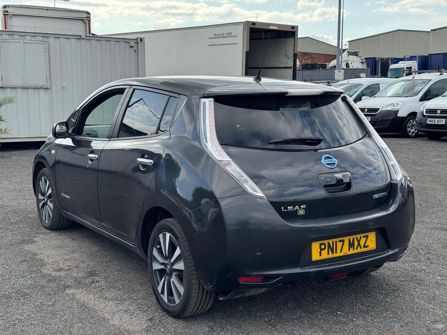 Used Nissan Leaf 2017 for sale - 76794411: Photo 6