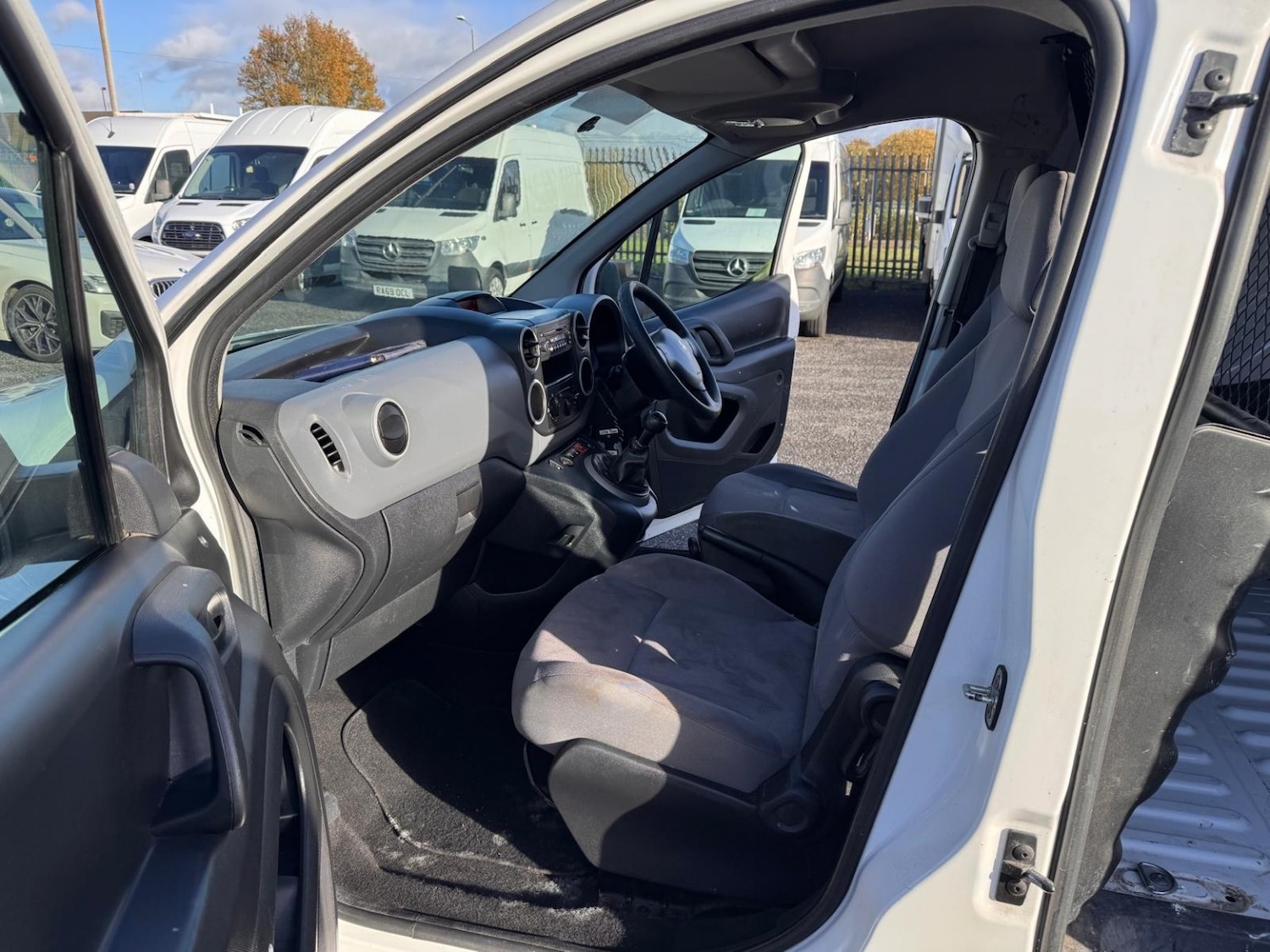 Used Peugeot Partner 2014 for sale - 76571143: Photo 7