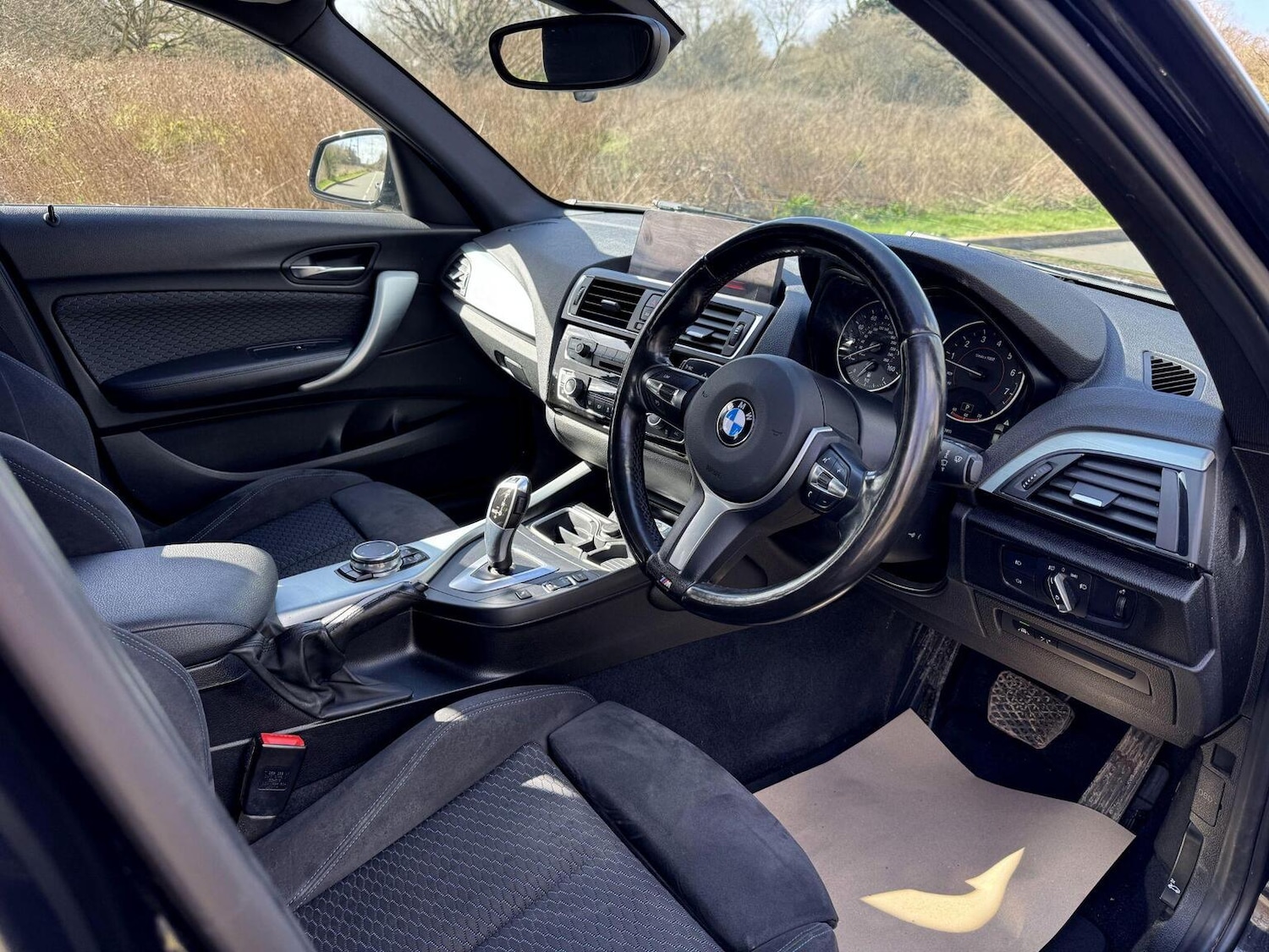 Used BMW 1 Series 2015 for sale - 78084400: Photo 2