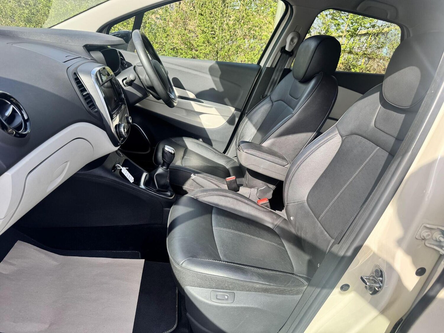 Used Renault Captur 2019 for sale - 78176110: Photo 42