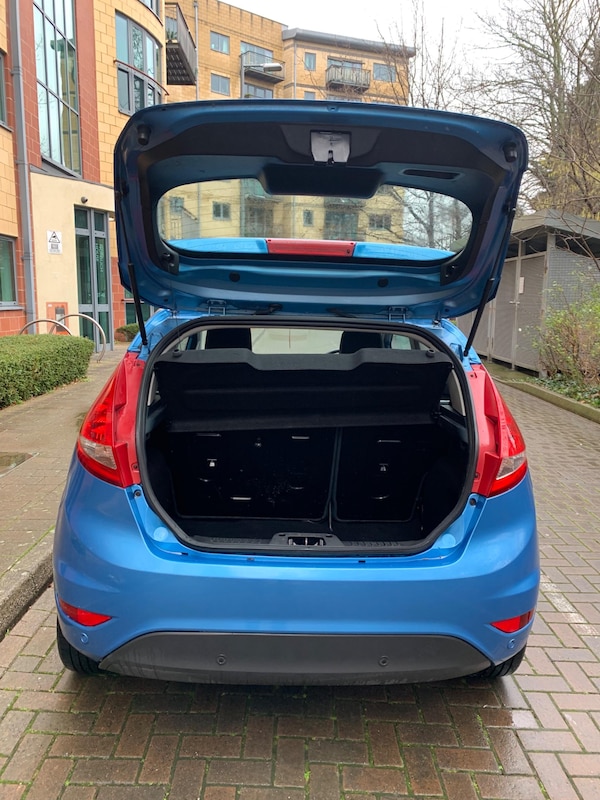 Used Ford Fiesta 2011 for sale - 73635835: Photo 32