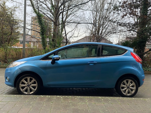 Used Ford Fiesta 2011 for sale - 73635835: Photo 4