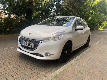 Used Peugeot 208 2014 for sale - 75906079: Photo