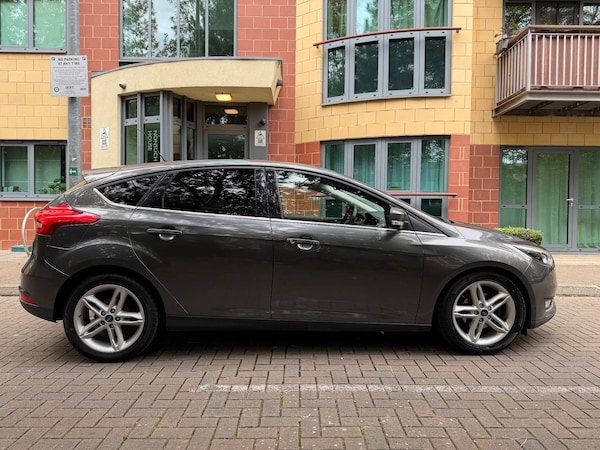 Used Ford Focus 2015 for sale - 76326355: Photo 10