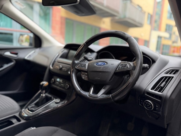 Used Ford Focus 2015 for sale - 76326355: Photo 15