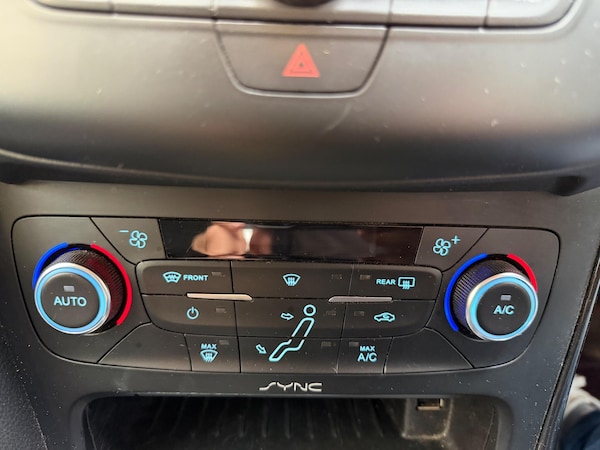 Used Ford Focus 2015 for sale - 76326355: Photo 18