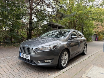 Used Ford Focus 2015 for sale - 76326355: Photo 3