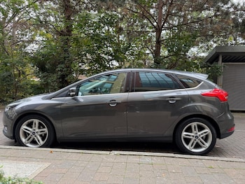 Used Ford Focus 2015 for sale - 76326355: Photo 4