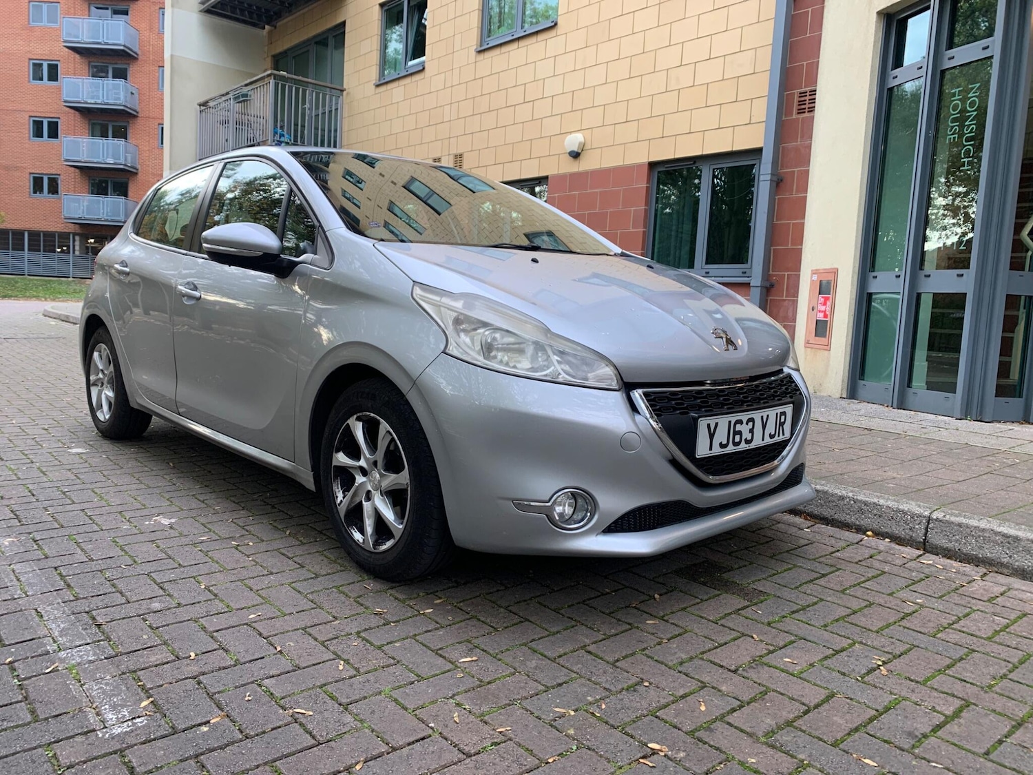 Used Peugeot 208 2013 for sale - 76472787: Photo 1