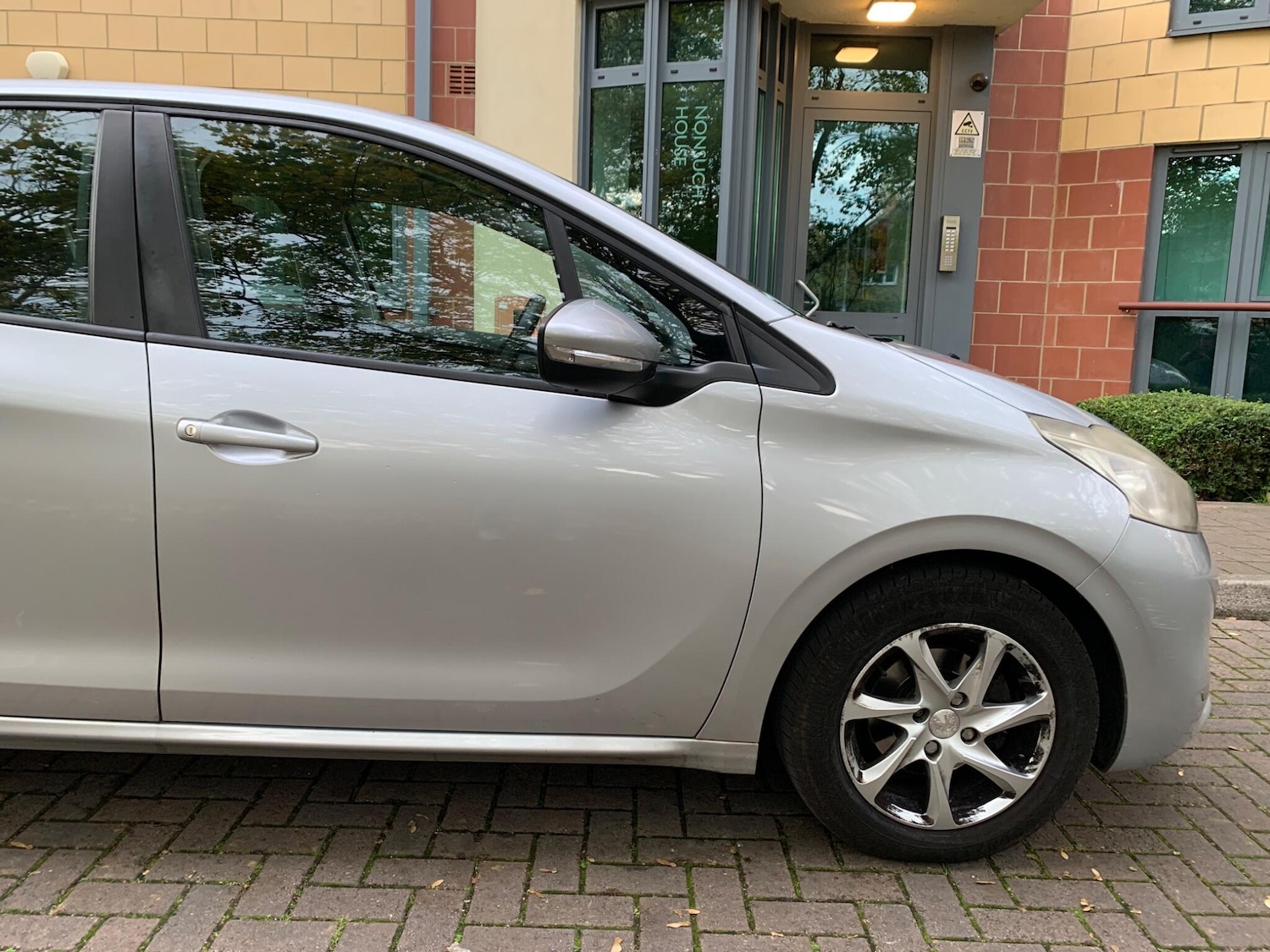 Used Peugeot 208 2013 for sale - 76472787: Photo 13